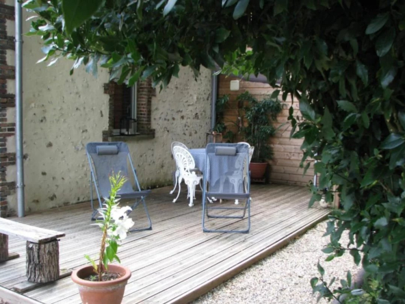 Real estate set on 3 ha. Perche Regional Natural Park. 1h40 from Paris