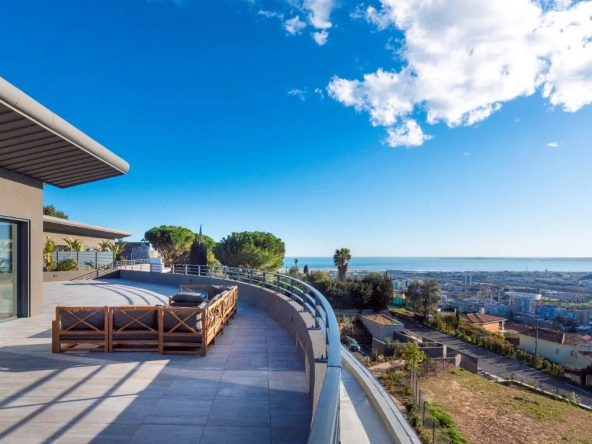 EXCEPTIONAL – ROOF VILLA – TERRACE 303 M²