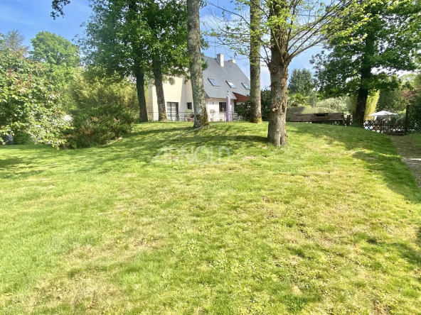 Charming property in Orgères with 4 bedrooms and heated swimming pool.