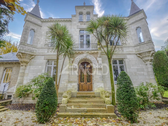 Nantes city center Private Passage – Exceptional, fully renovated private mansion