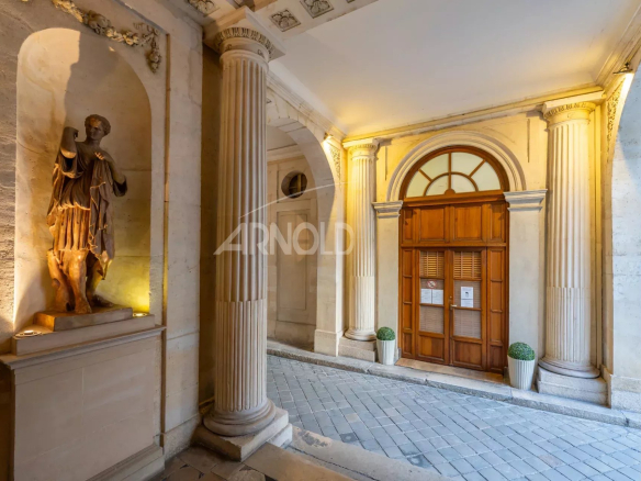 PARIS 9 – Duplex 127m² – Hôtel particulier