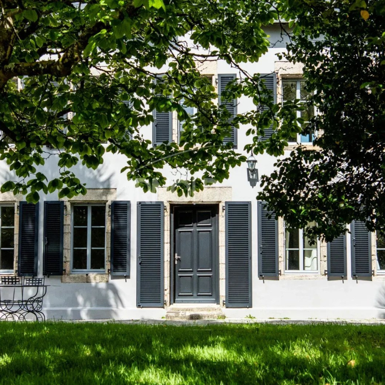 Belles  prestations  et  espace  bien-être  à Theix