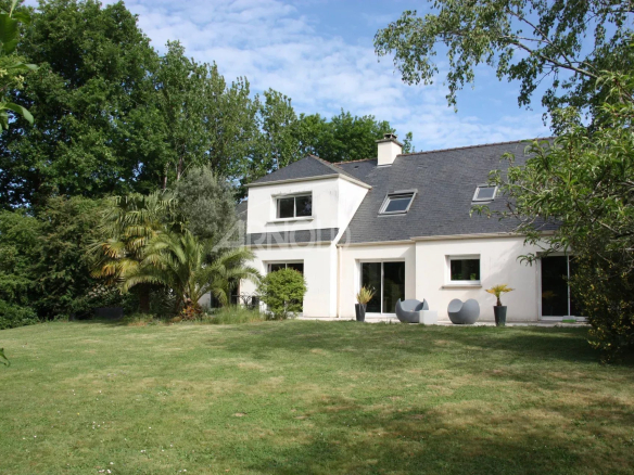 Belles  prestations  et  espace  bien-être  à Theix