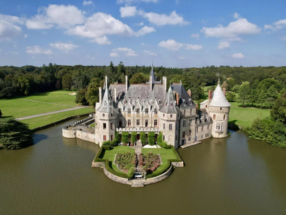Château de La Bretesche – Exceptional Apartment