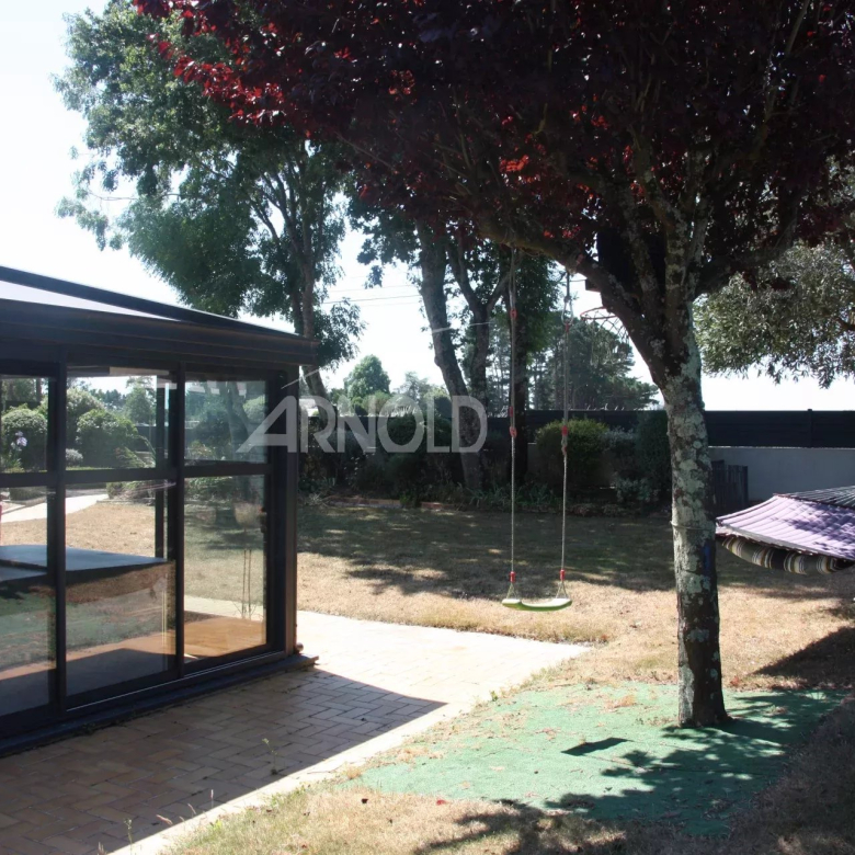 Maison  familiale  proche  du Golfe  et  du  golf