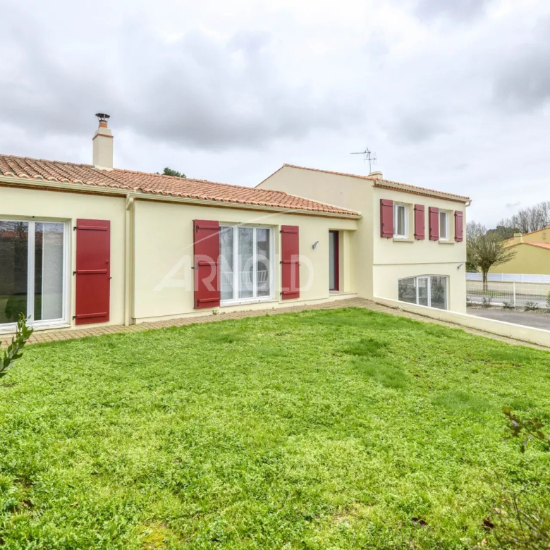 Maisons-Lafitte Propriété de 10 pièces avec parc et piscine