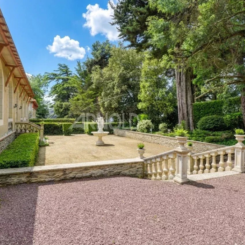 Maison 83440