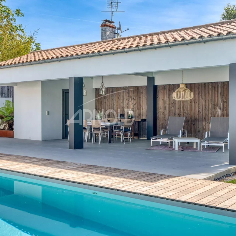 Maison – Ville-sur-Jarnioux – 230m²