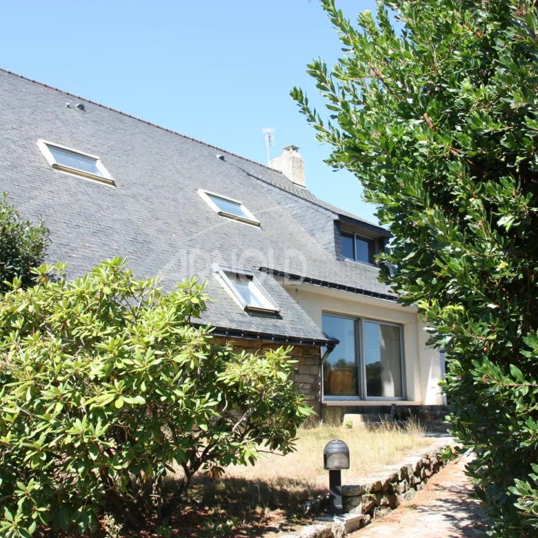 Au  coeur  de  Rochefort  -en  -Terre : Manoir  de  caractére