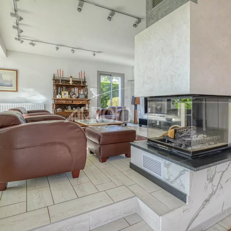 A  La  Trinité  sur  Mer  maison  avec  piscine