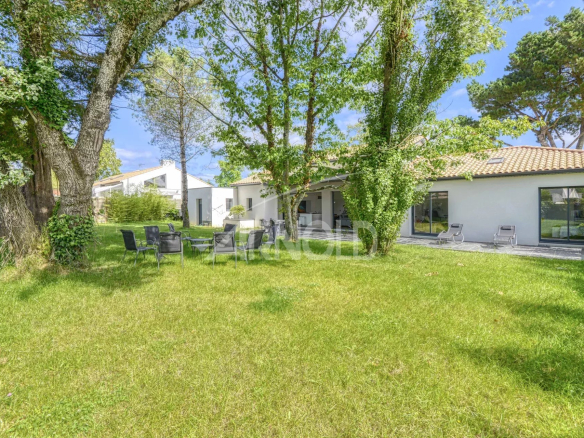 VILLA D’ARCHITECTE  PORNIC Proche Mer