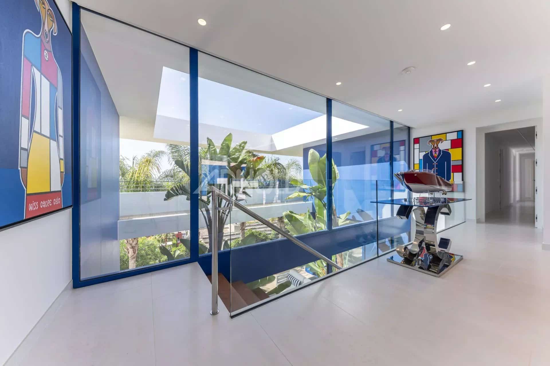 Modern interior of Villa Montabord in Calpe with views of the sea and the Penyal d'Ifac.