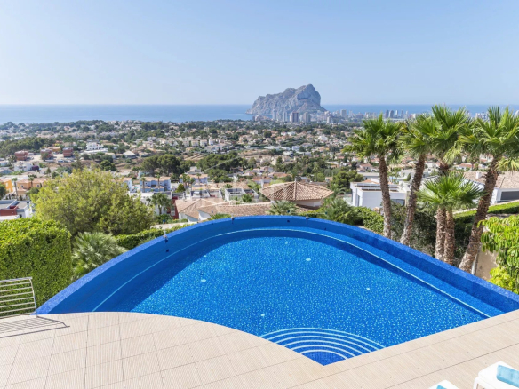 Luxury real estate photo | Charming Properties