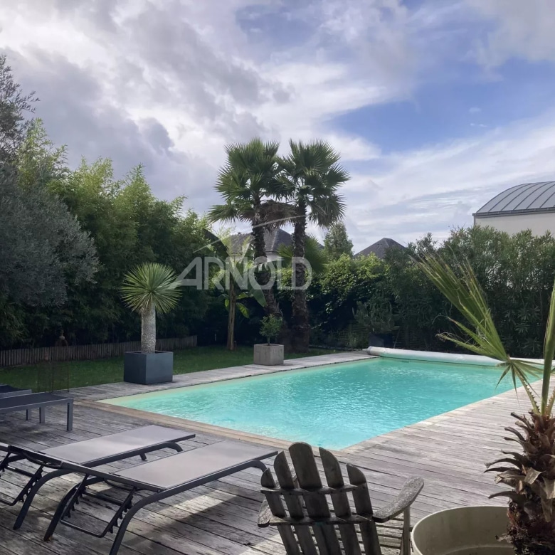 Luxury real estate photo | Charming Properties