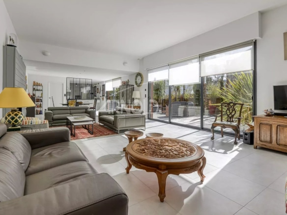 Luxury real estate photo | Charming Properties