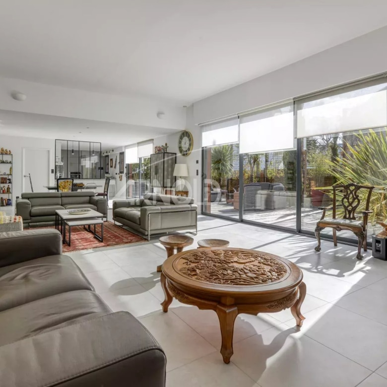 Luxury real estate photo | Charming Properties