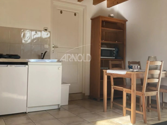 Interior of a family home in Vannes, with kitchen and dining room.