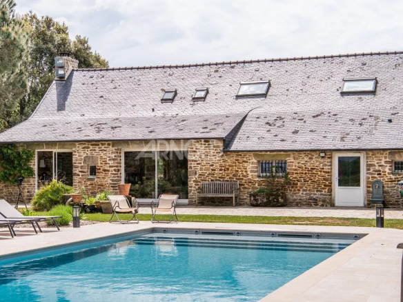 Stone farmhouse with swimming pool, garden and countryside views in Baden.