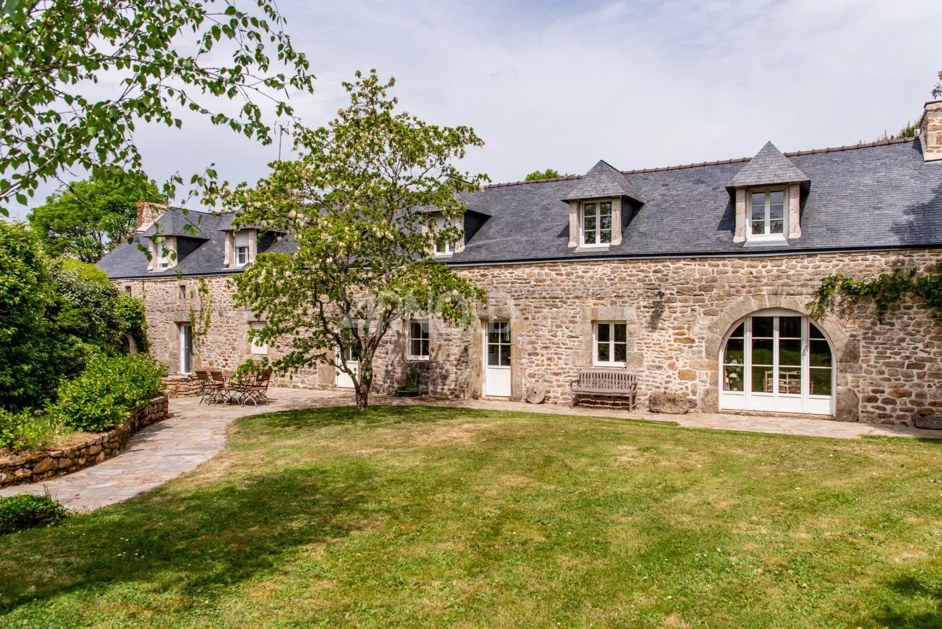 Stone farmhouse with swimming pool in Baden Stone farmhouse with garden and swimming pool, located in Baden, surrounded by wooded grounds.
