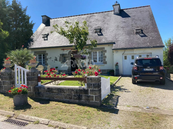 Maison néo bretonne avec jardin à Vannes, proche du port de Sene.