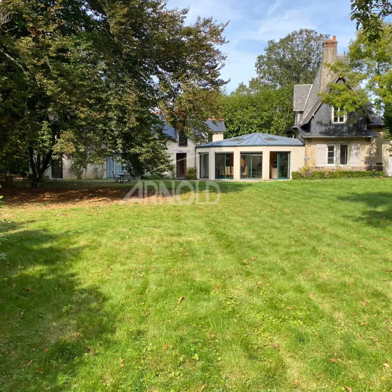 Luxury real estate photo | Charming Properties