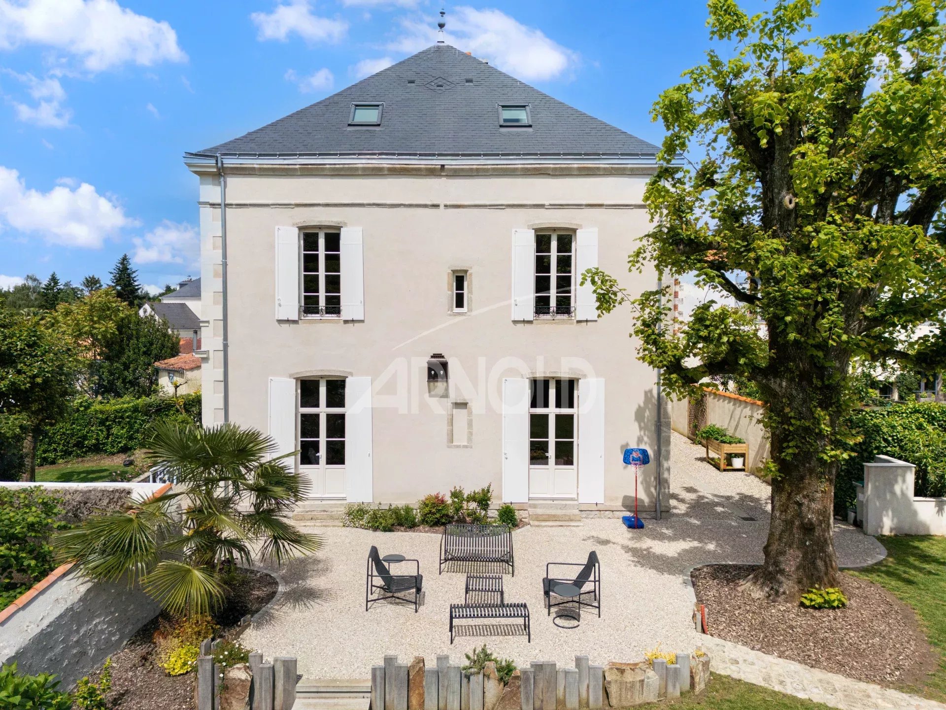 18th century priory with garden and terrace in Rocheservière.
