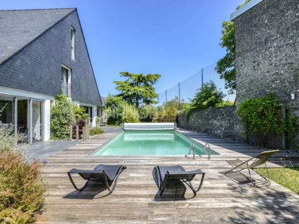 Nantes Tous-Aides-Beautiful family home