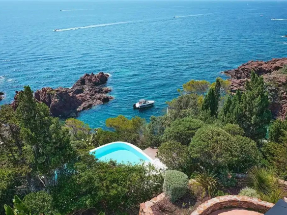 Waterfront property – 400m² – Théoule-sur-Mer