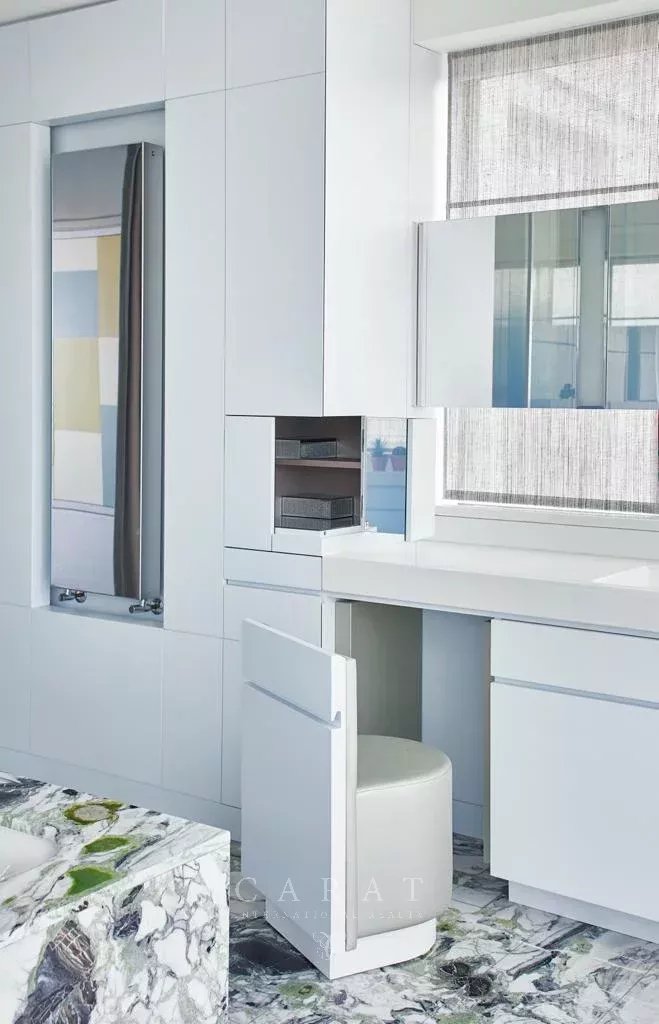 fc2c6a7321836e5228b23637be4db29b_385361c182_1024-original