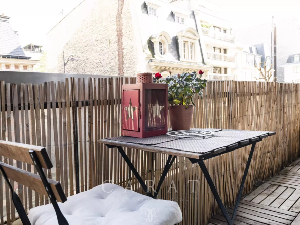 Paris XVI: exclusively. Longchamp-Victor Hugo. 3 rooms /77 m²