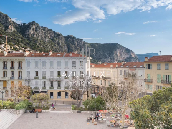 APPARTEMENT 3 PIECES – HYPER CENTRE – DERNIER ETAGE –  RENOVE ET MEUBLE