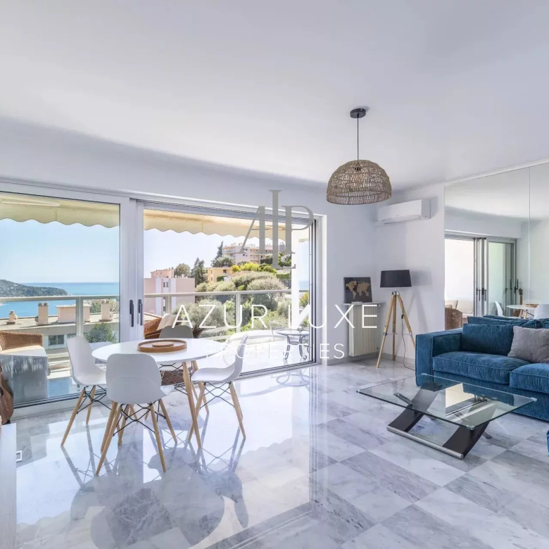 Belle villa contemporaine avec vue mer à Hyères