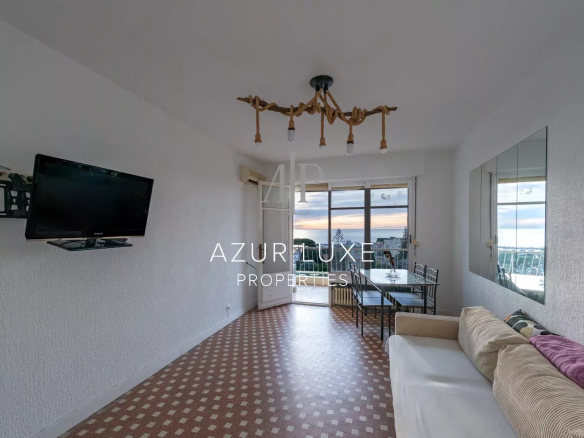 Interior of a 2-room apartment to renovate with living room and terrace, Beaulieu-sur-Mer.