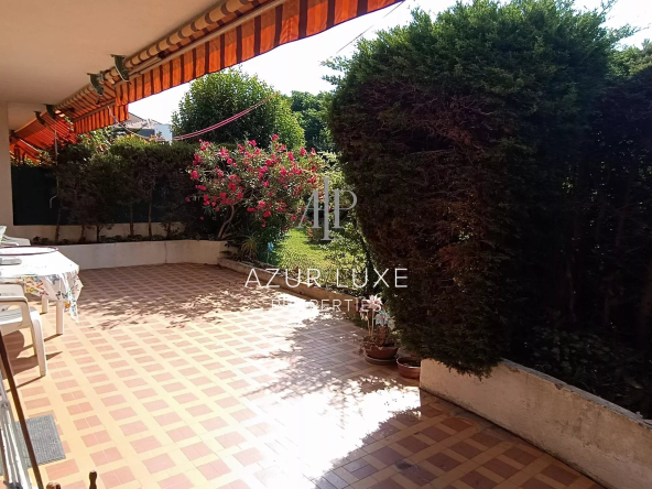 RARE  à Beaulieu  :Rez de jardin avec grande terrasse au coeur de la ville