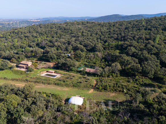 Proche Saint Tropez – Propriété de 20 hectares