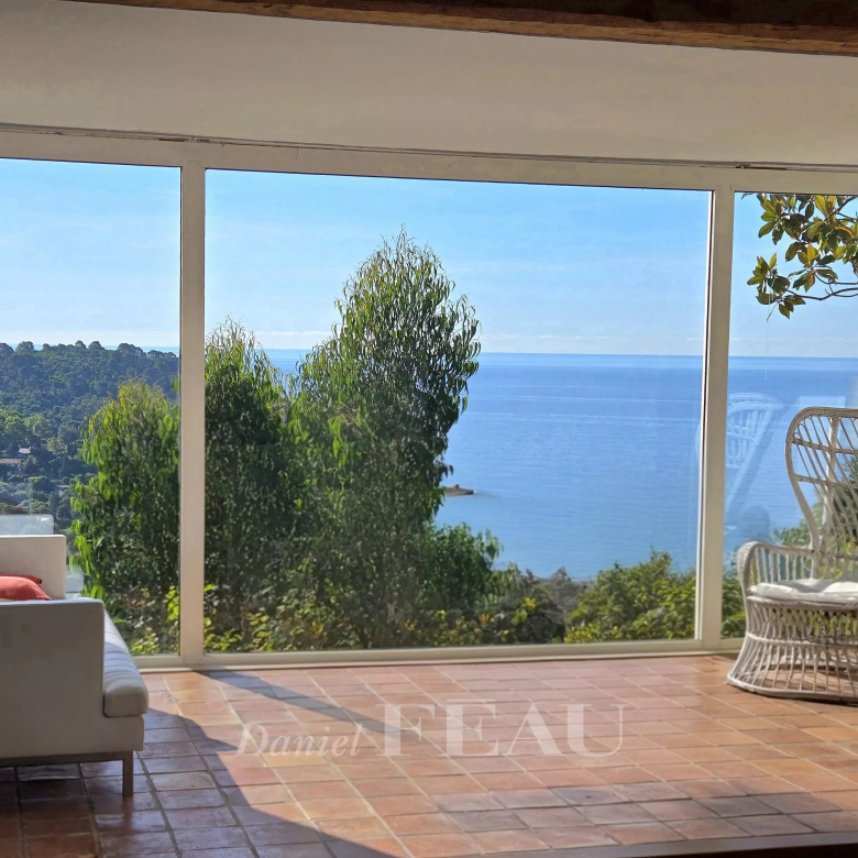 Cavalaire-sur-Mer – Villa avec vue mer panoramique