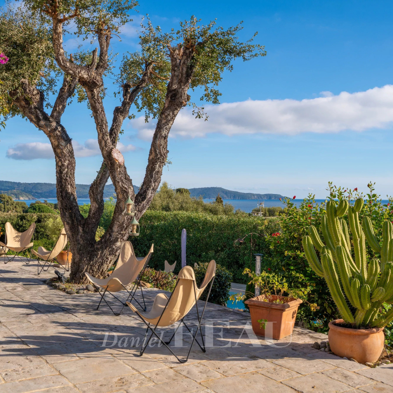 Alpilles – Renovated farmhouse