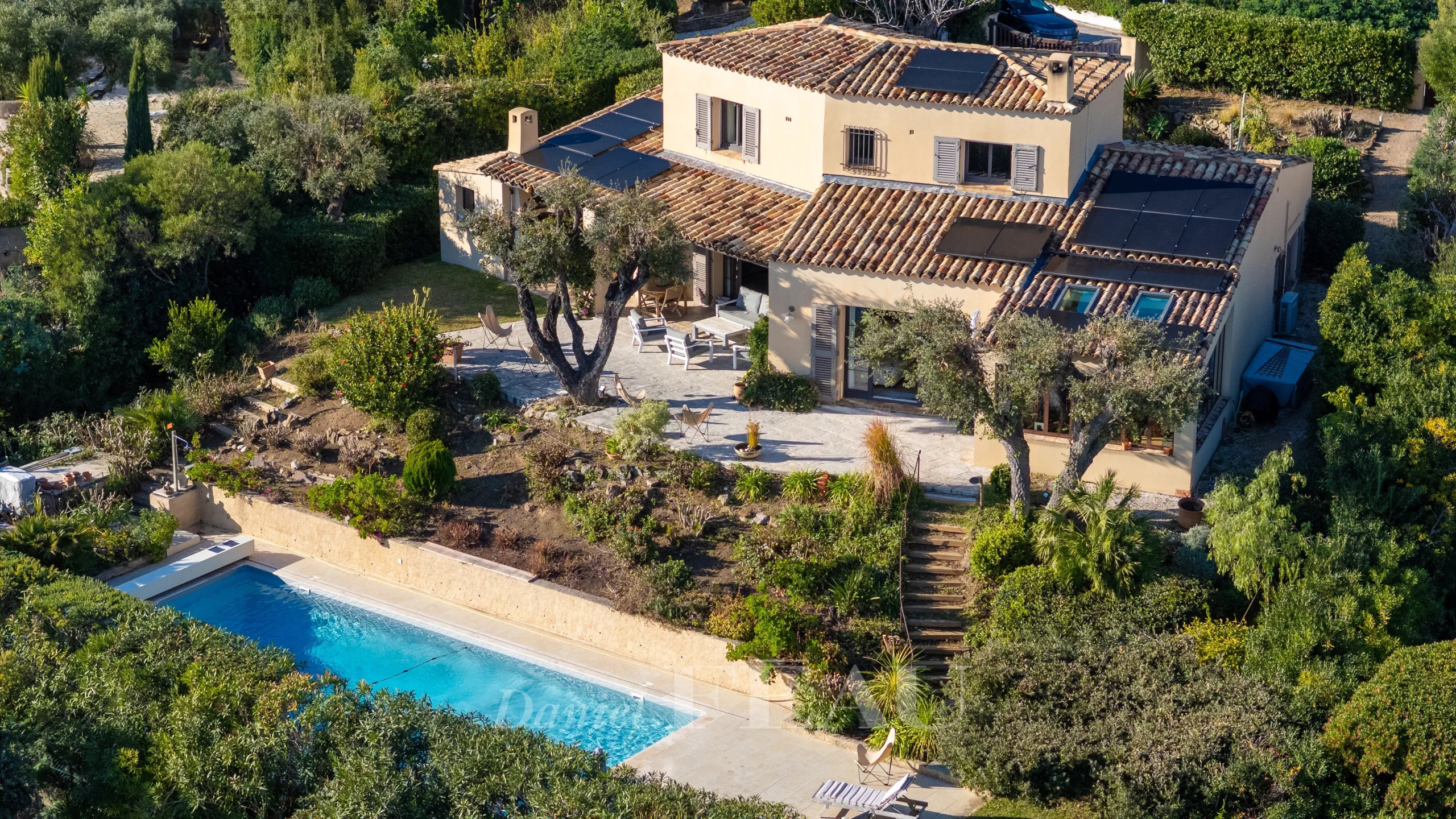 848549a8b5ab8cc08fbaa502b96782d1_715ff1e1e9_4000-original