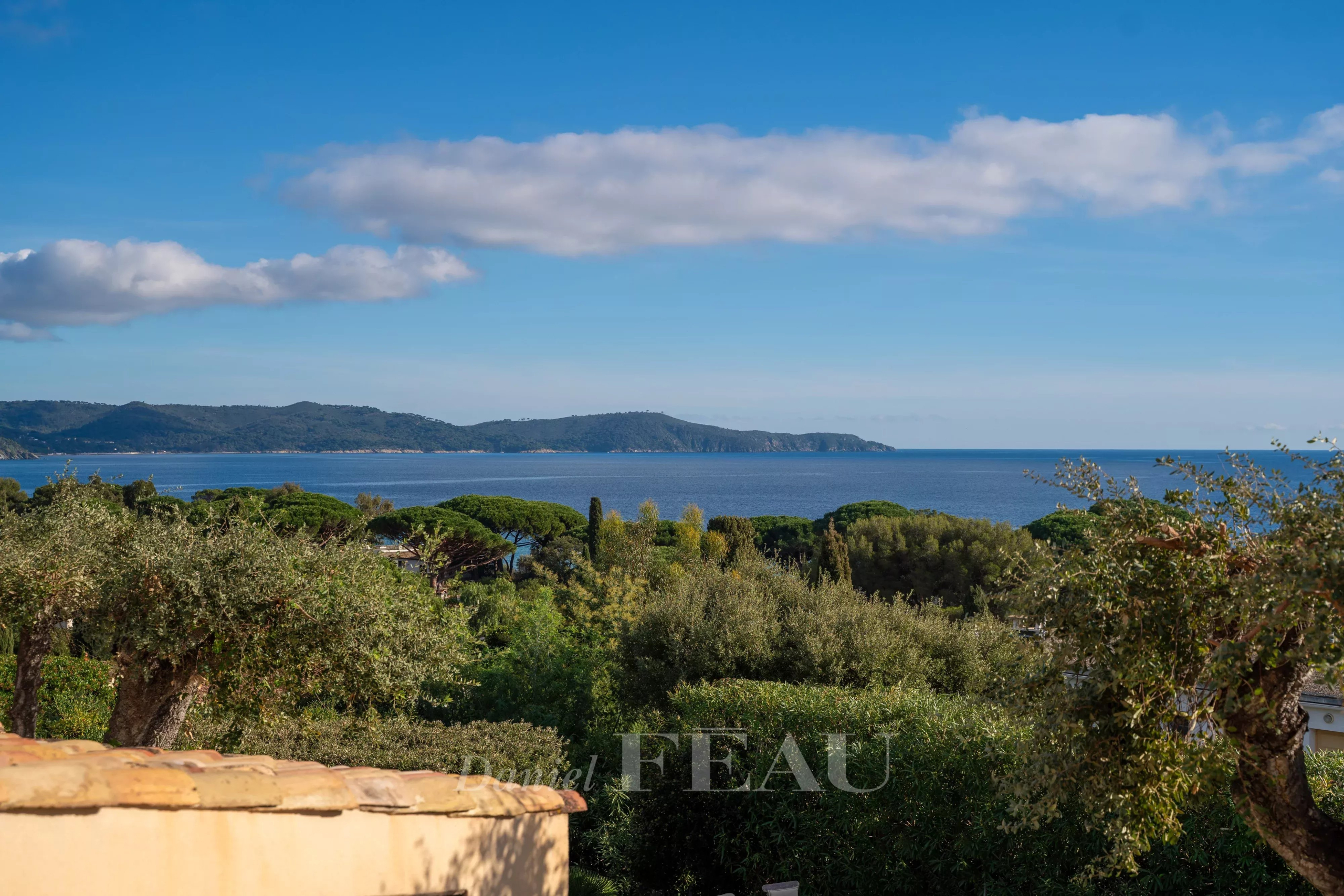 a89bca58dd1819bee6afcaeec16f4aec_798ddbee0a_4000-original