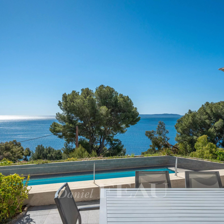 Luxury real estate photo | Charming Properties