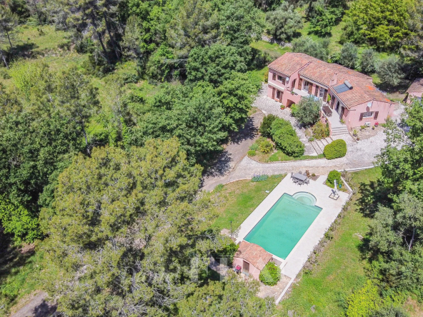 Bagnols en forêt – Villa provençale