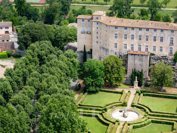 Entrecasteaux – 11th century castle