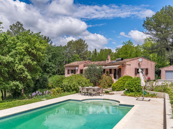 Bagnols en forêt – Villa provençale