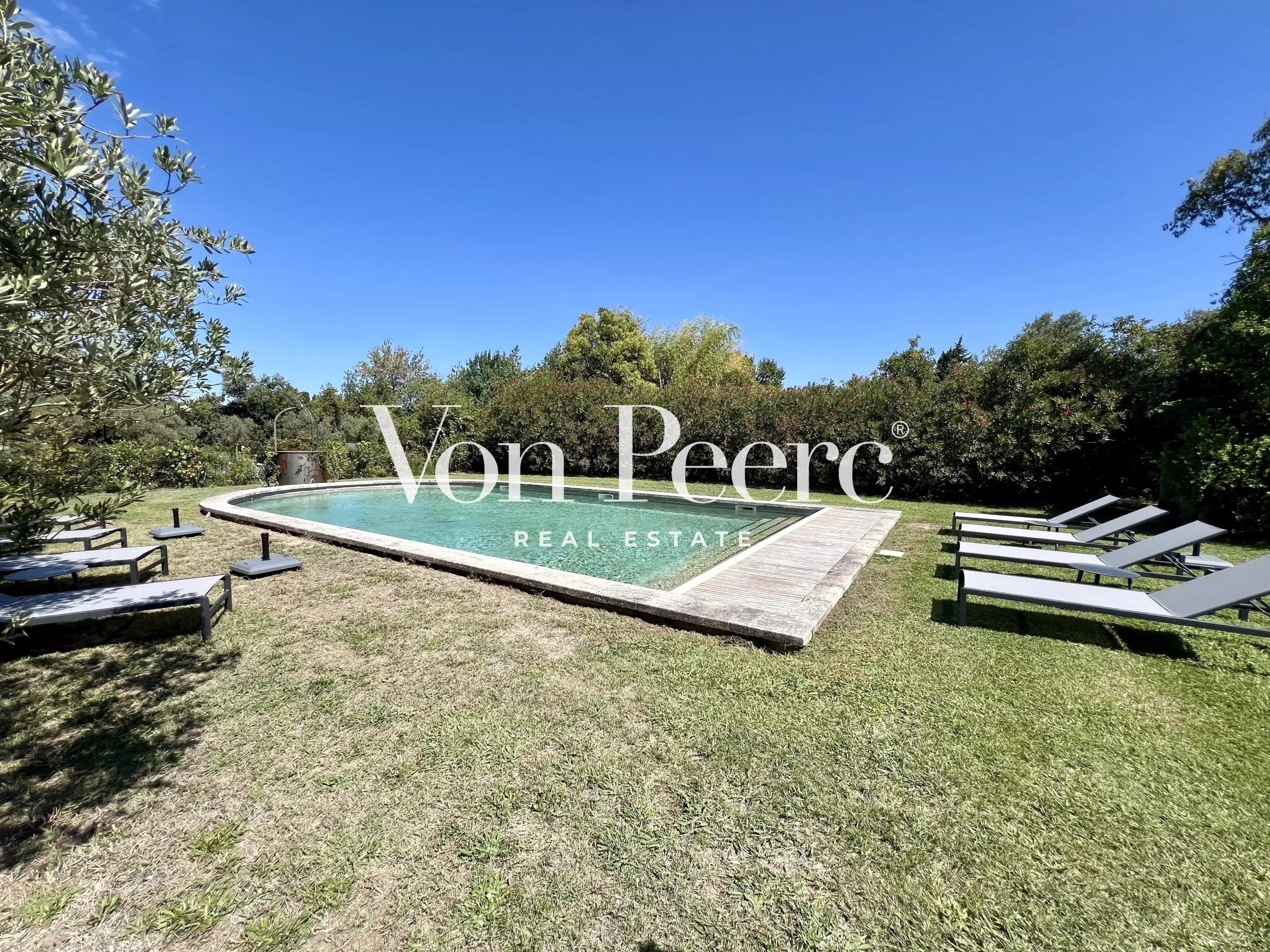 2e1600866688d03cadae0e4d1a4e49fb_28df851674_4032-original