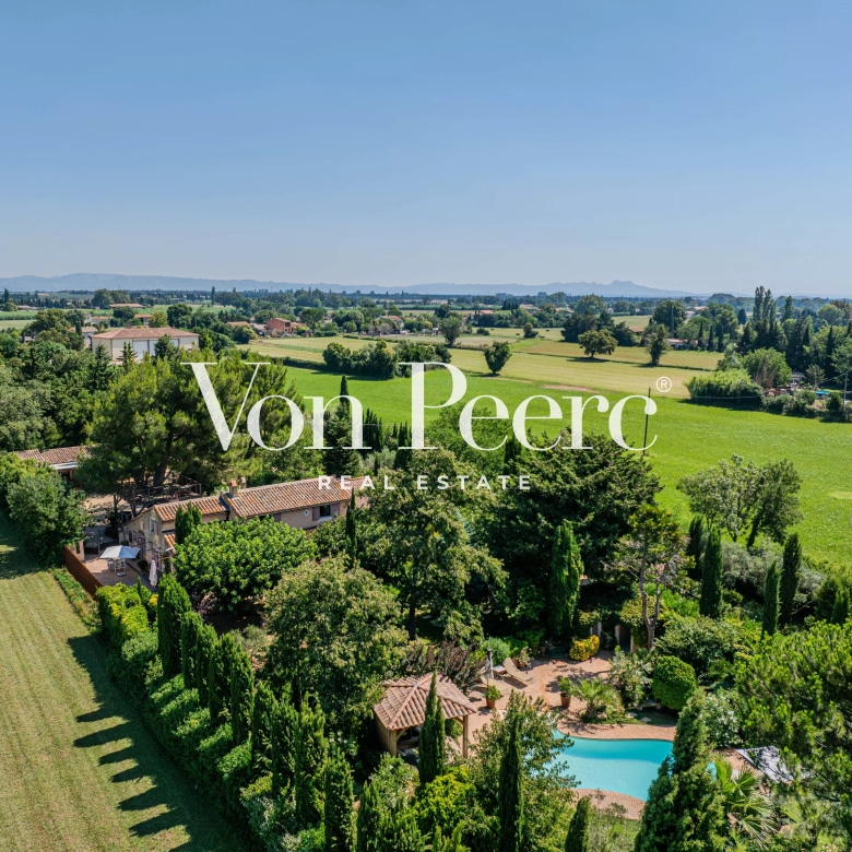 Luxury real estate photo | Charming Properties