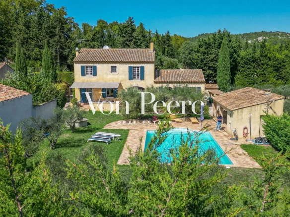PARADOU VILLAGE HOUSE
