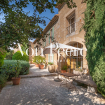 Propriété unique à vendre à vendre tout proche de Saint-Rémy-de-Provence
