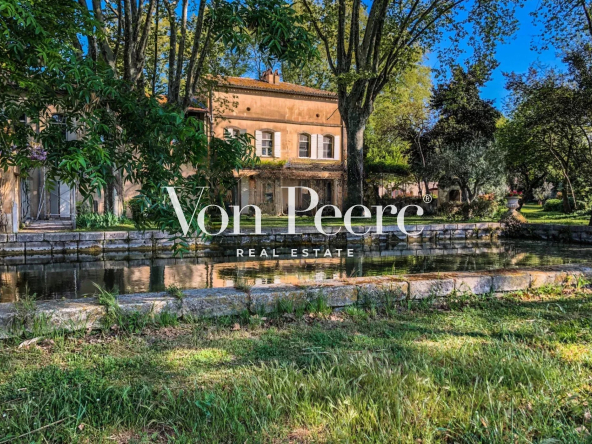 DEMEURE DE PRESTIGE – ARLES