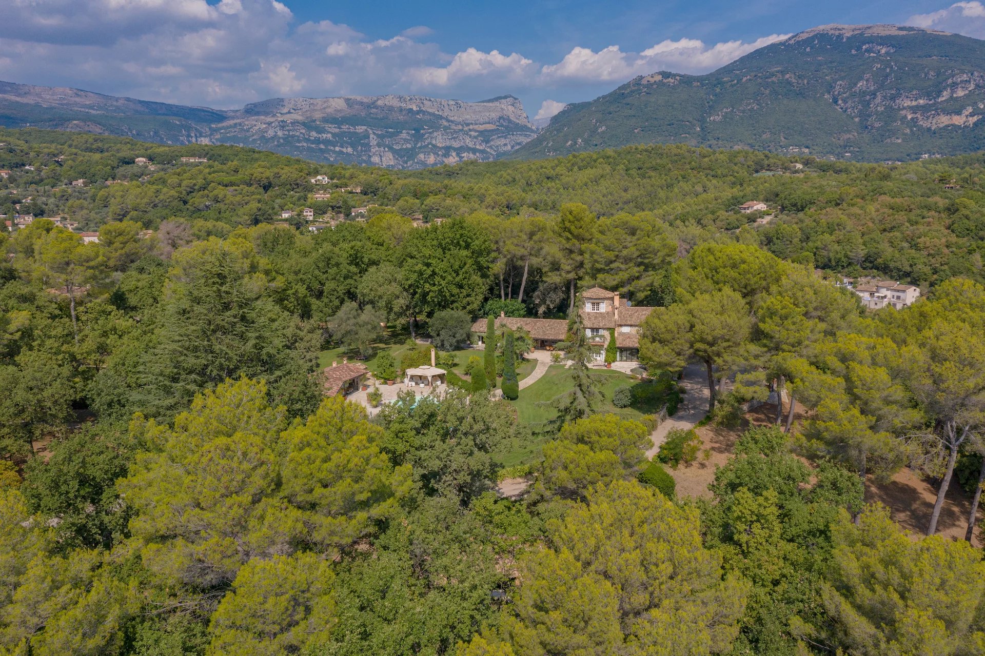 74f1201d551a70520b2a379017ade80d_31f7ea1008_1920-original