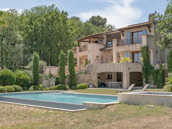Superbe Propriété Familiale
